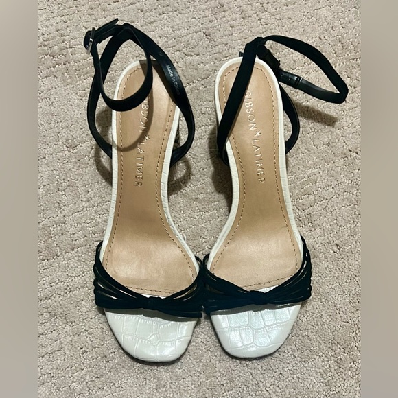 GIBSON LATIMER SNAKE PRINT HEELS - Picture 4 of 4